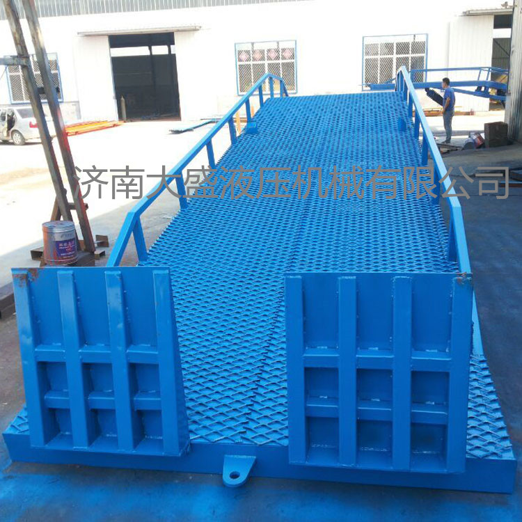 1475570334157839.jpg 升降機(jī)